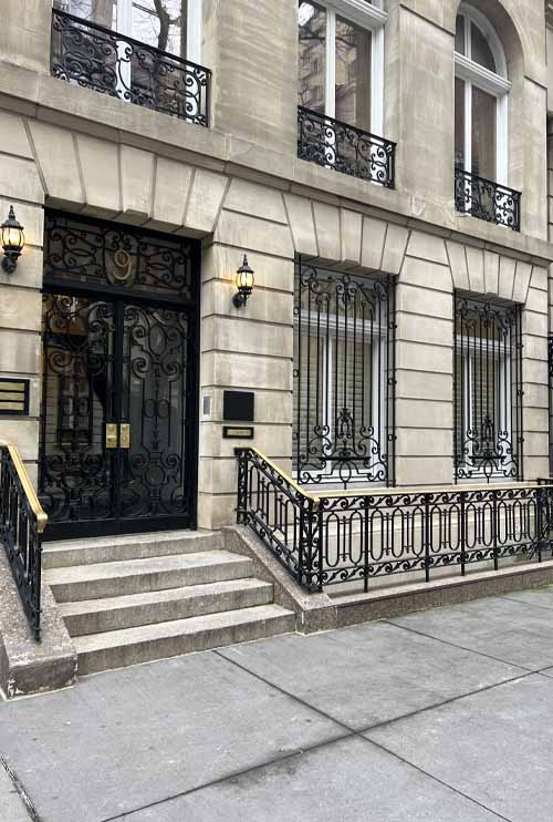 Fifth Avenue Hearing - Office Outside